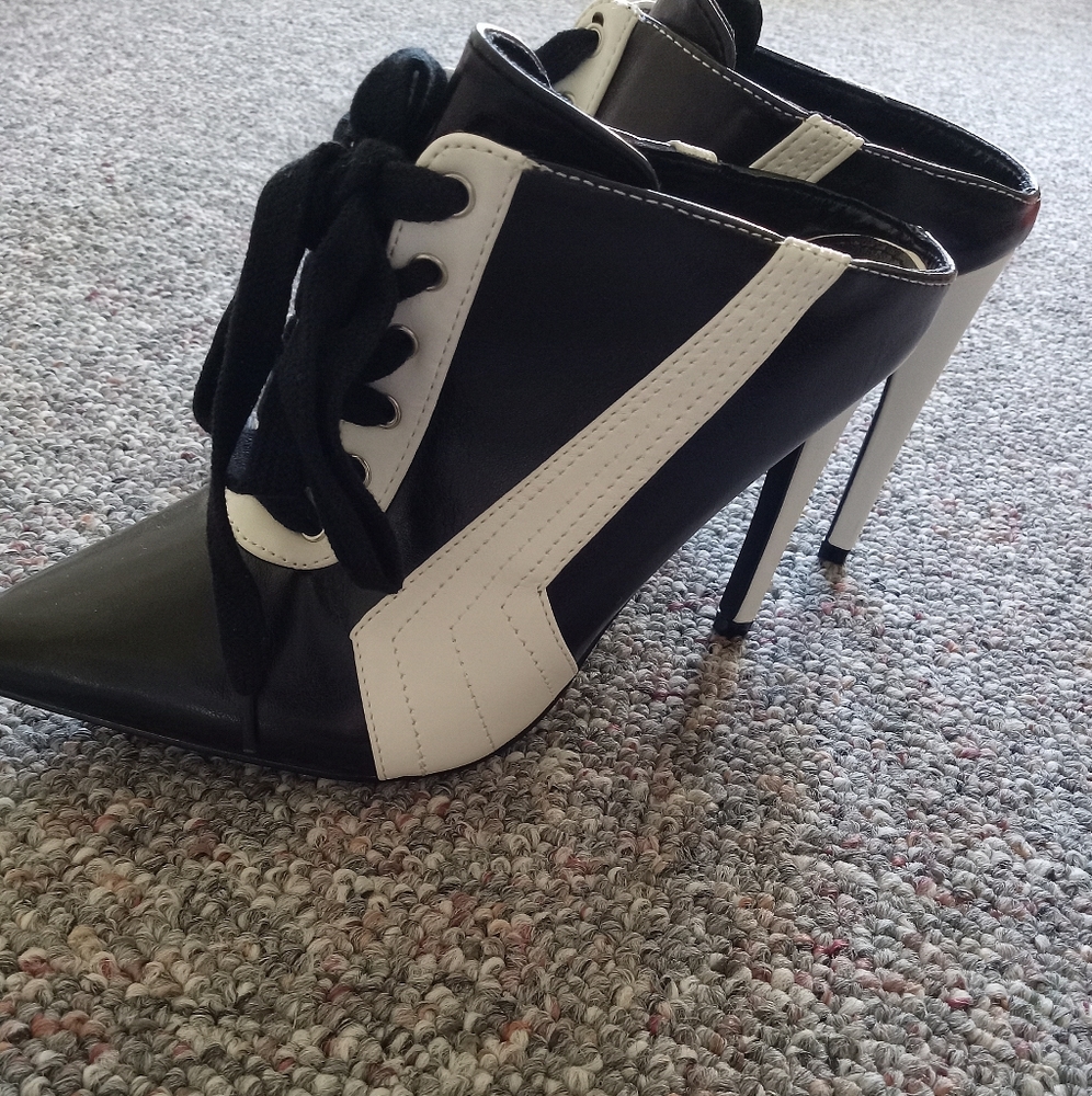 Heels - Picture 2 of 2